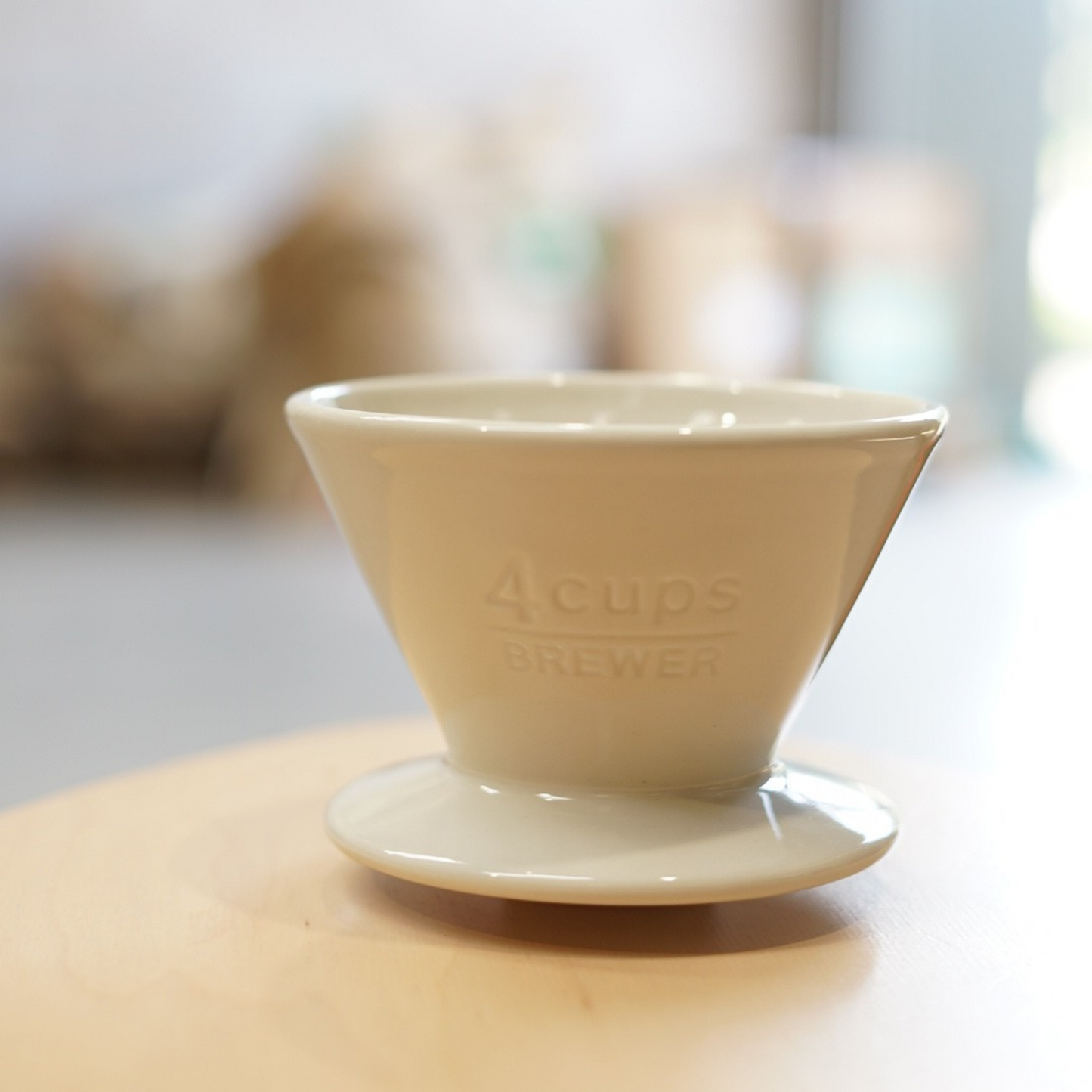 Kinto SCS Porcelain Brewer (4 Cups)